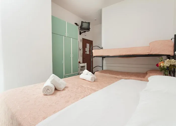 Luca فندق تْشيزيناتيكو