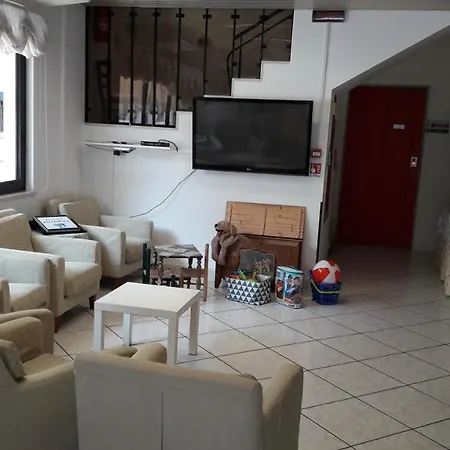 Hotel Luca 2*